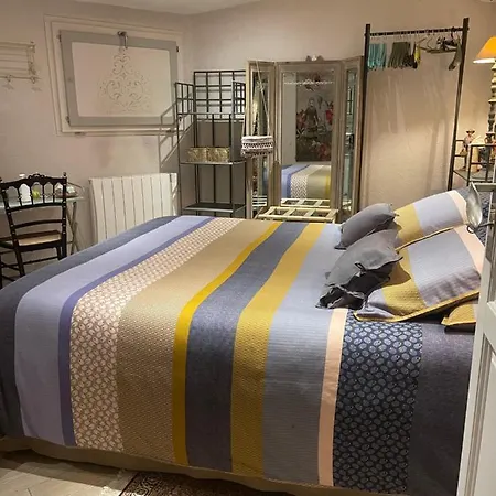 Abeille Bed & Breakfast *